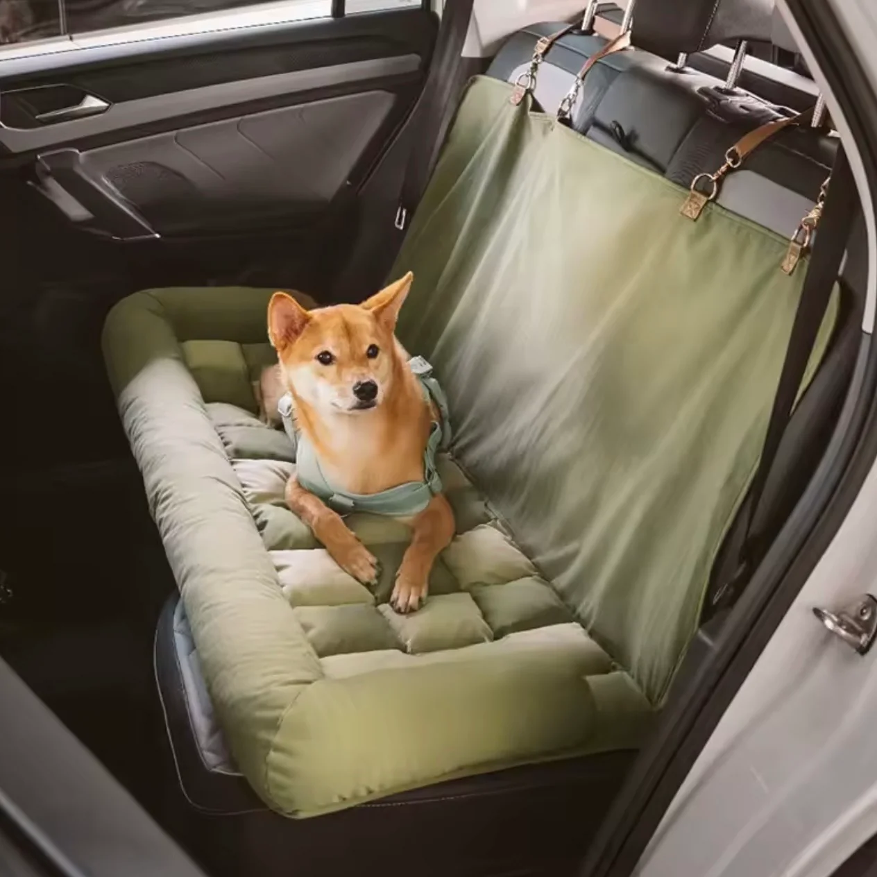 Large Dog Car Seat Bed �C Waterproof & Bolstered with Anti-Slip Base