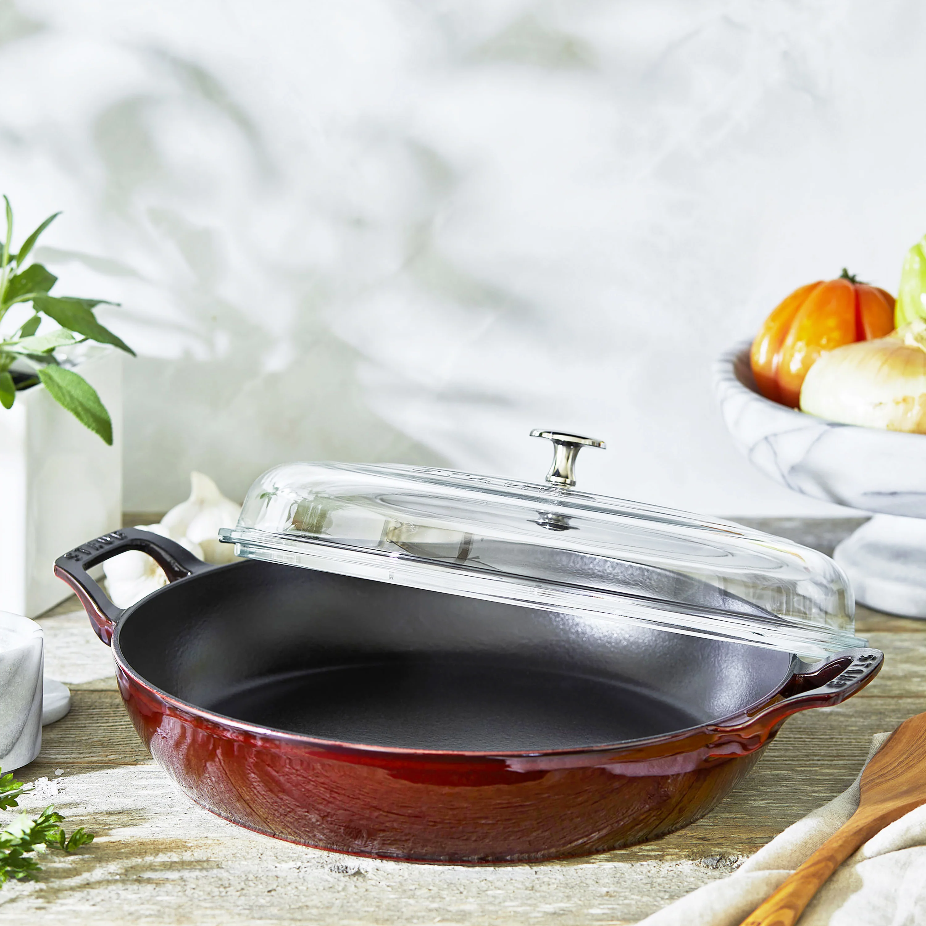 Staub – Brasiera color granato da 3,5 qt con coperchio in vetro