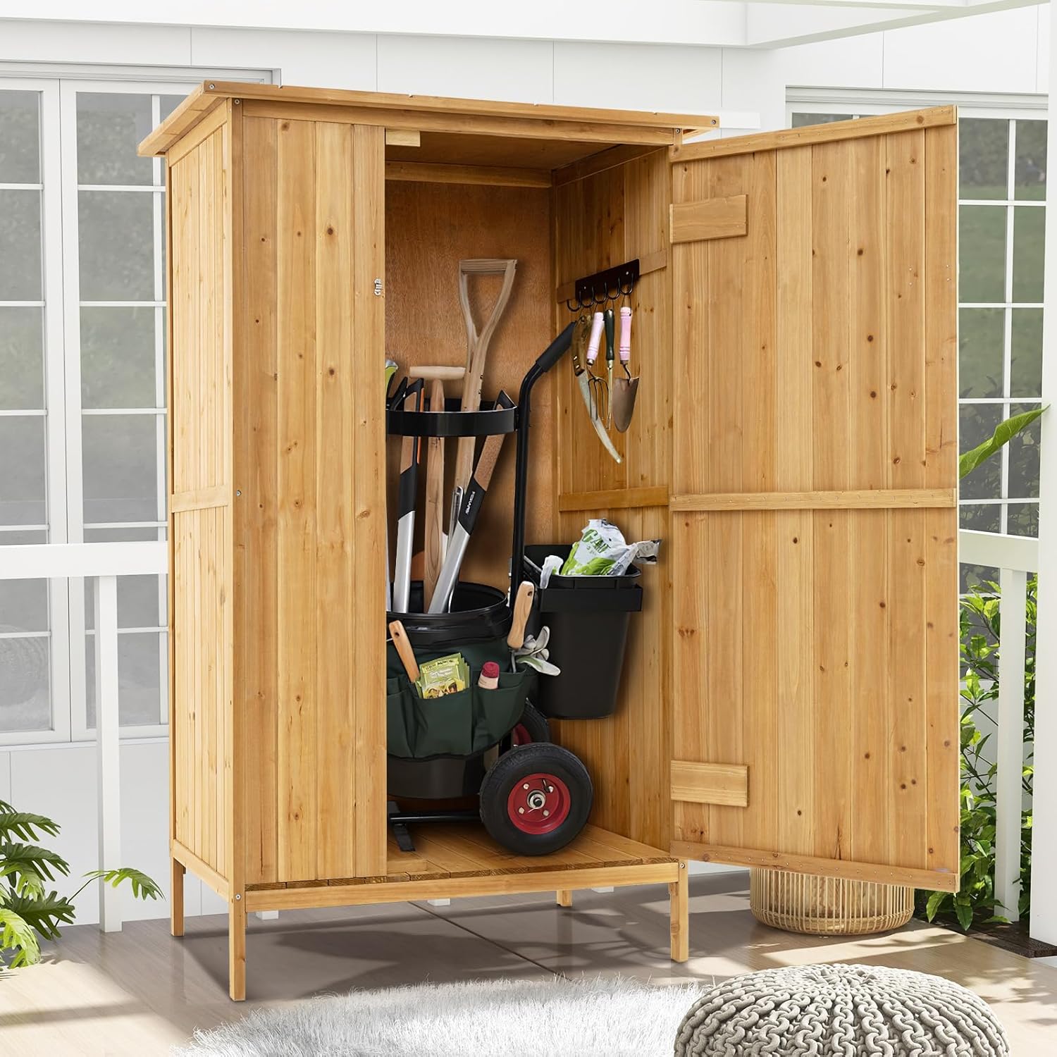 COSTWAY Armadio da Esterno, Casetta Porta Attrezzi da Giardino in Legno di Abete con Tetto in Asfalto, 3 Ripiani, Porta con Serratura e 5 Ganci, Ripostiglio per Balcone e Cortile, 91 × 66 × 150 cm