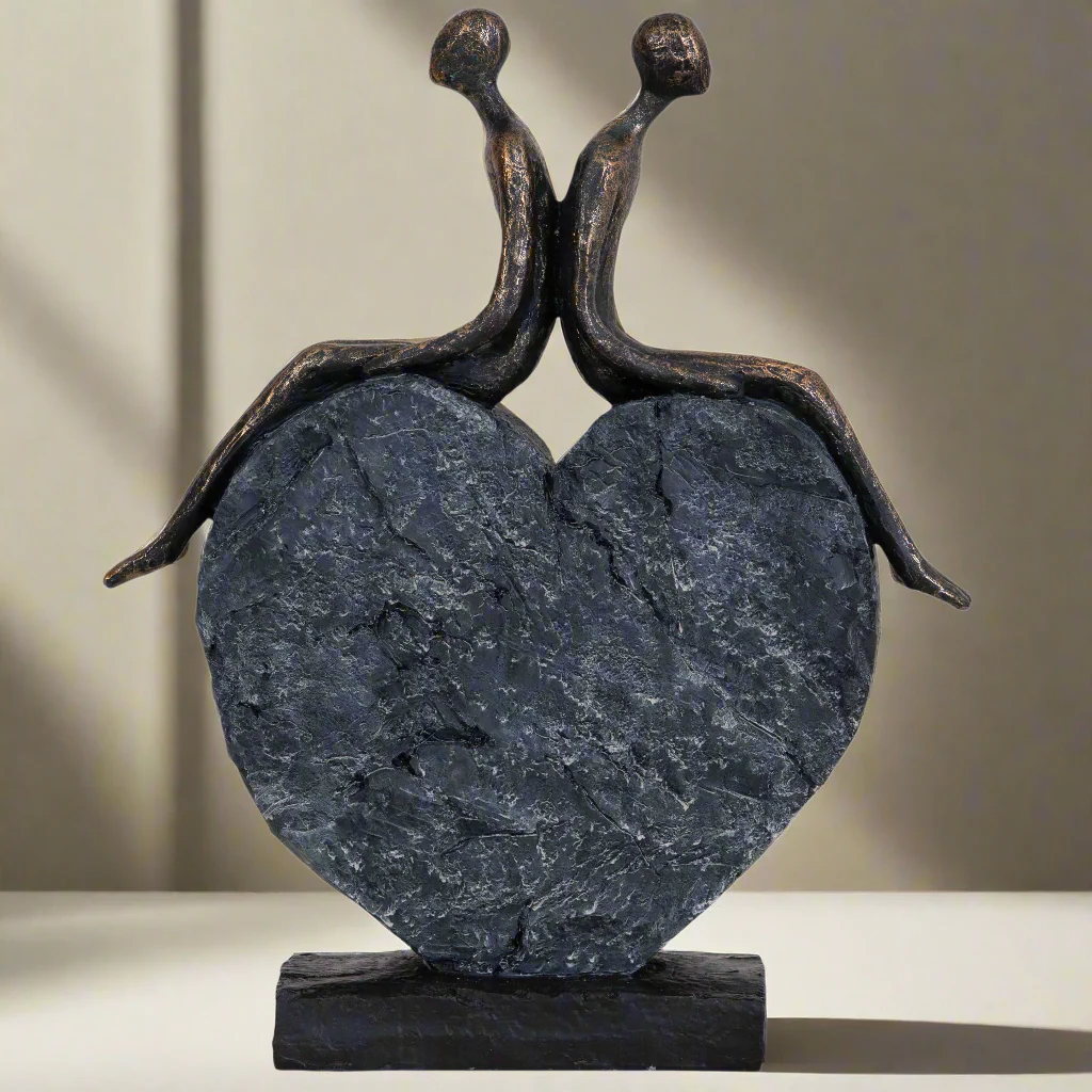 Lovers on a Heart Sculpture �C Romantic Home D��cor | Woodcock and Cavendish