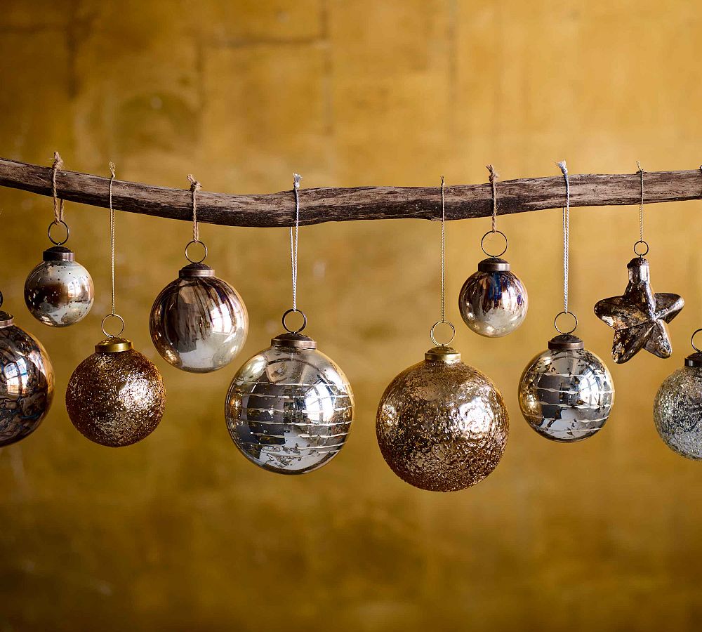 Mouth Blown Round Ornaments   Set of 4   tiaotiao