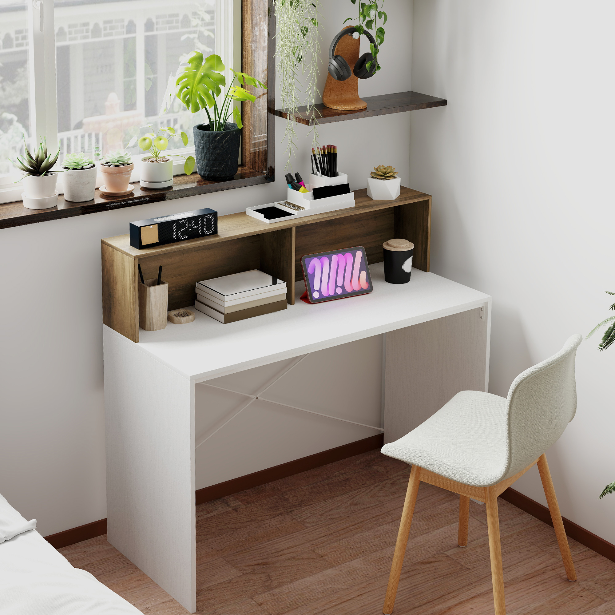 HOMCOM Moderner PC-Schreibtisch mit erhöhter Arbeitsplatte und 2 Regalen, aus Spanplatte, 110x50x102.6 cm, Weiß, Nussbaum