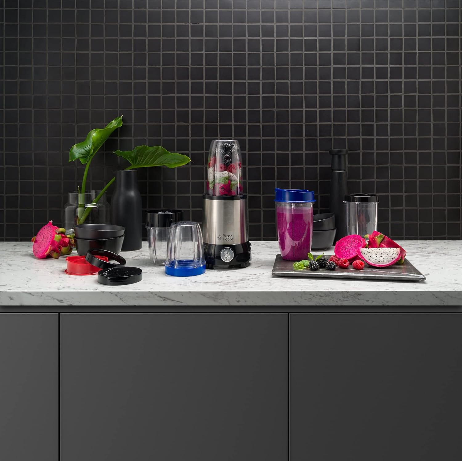 Russell Hobbs Mixer [Multifunktions- Standmixer] NutriBoost (inkl. 5 BPA-freie und spülmaschinengeeignete Behlter + Deckel, 22.000 U/min, 0.9 PS-Motor) elektrischer, Smoothie-Maker 23180-56