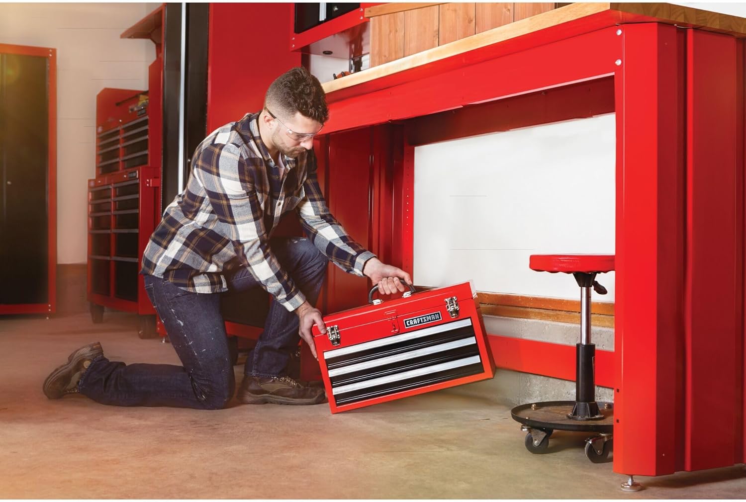 CRAFTSMAN 20-in Wide 3 Drawer Metal Tool Box With Ball-Bearing Drawers (CMST98245RB)