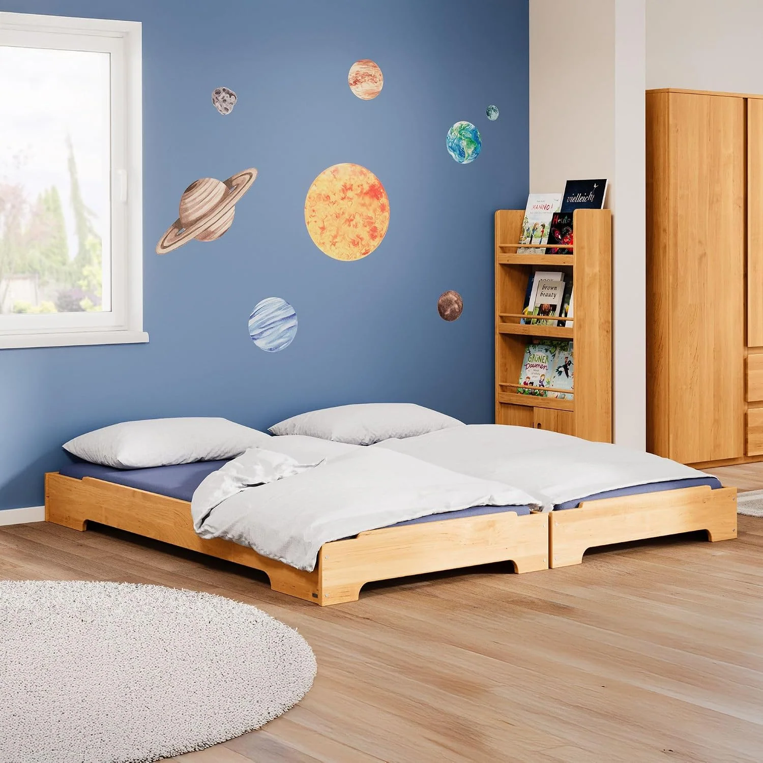 BioKinder - Das gesunde Kinderzimmer Bett, 90 x 200 cm, Braun, Stapel 2er Set Stapelliege Gäste Kai aus zertifiziertem