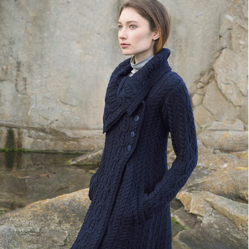 Chunky Collar Coat With Buttons , Navy