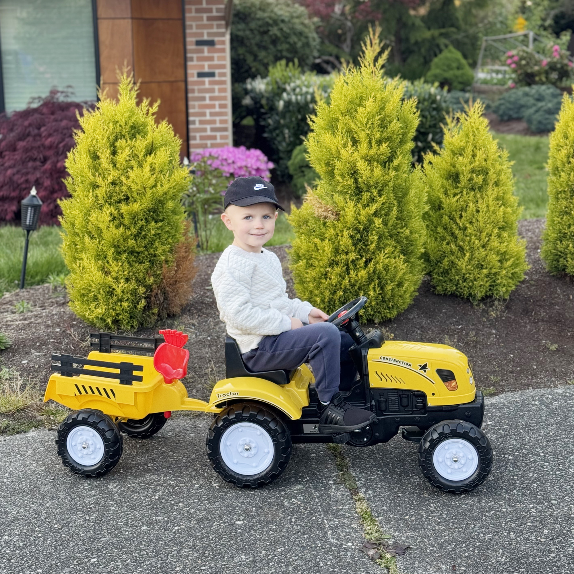 Pedaaltractor met aanhanger, gereedschap, claxon, voor kinderen van 3 jaar en ouder, metalen frame, zwart/geel, 133 x 42 x 51 cm