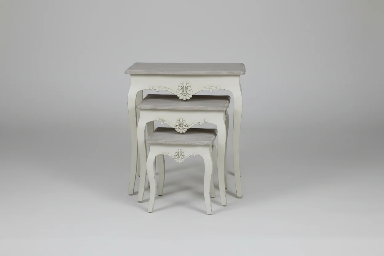 Louis Style Wooden Nest of Tables �C Natural Wood & Cream (Set of 3, 65/49/35cm)