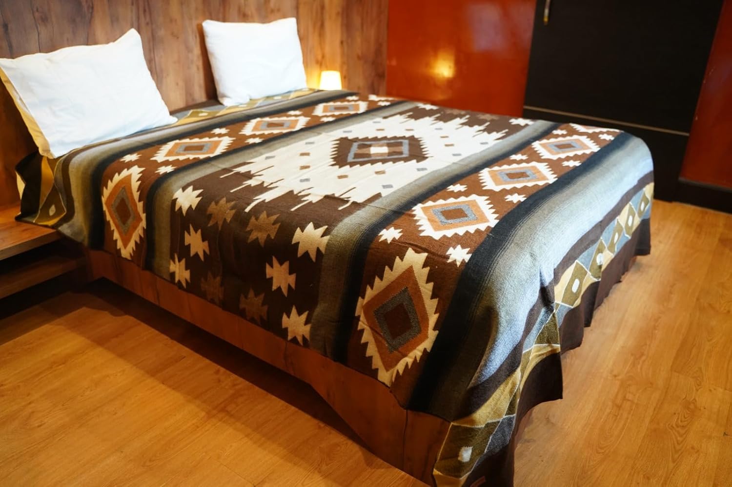 AHUAY Premium Hypoallergenic Alpaca Wool Blanket – Reversible 2-in-1 Andean Geometric Throw, Ultra Soft Warm Lightweight, Handmade in Ecuador (Tungurahua Brown Coffee, King)