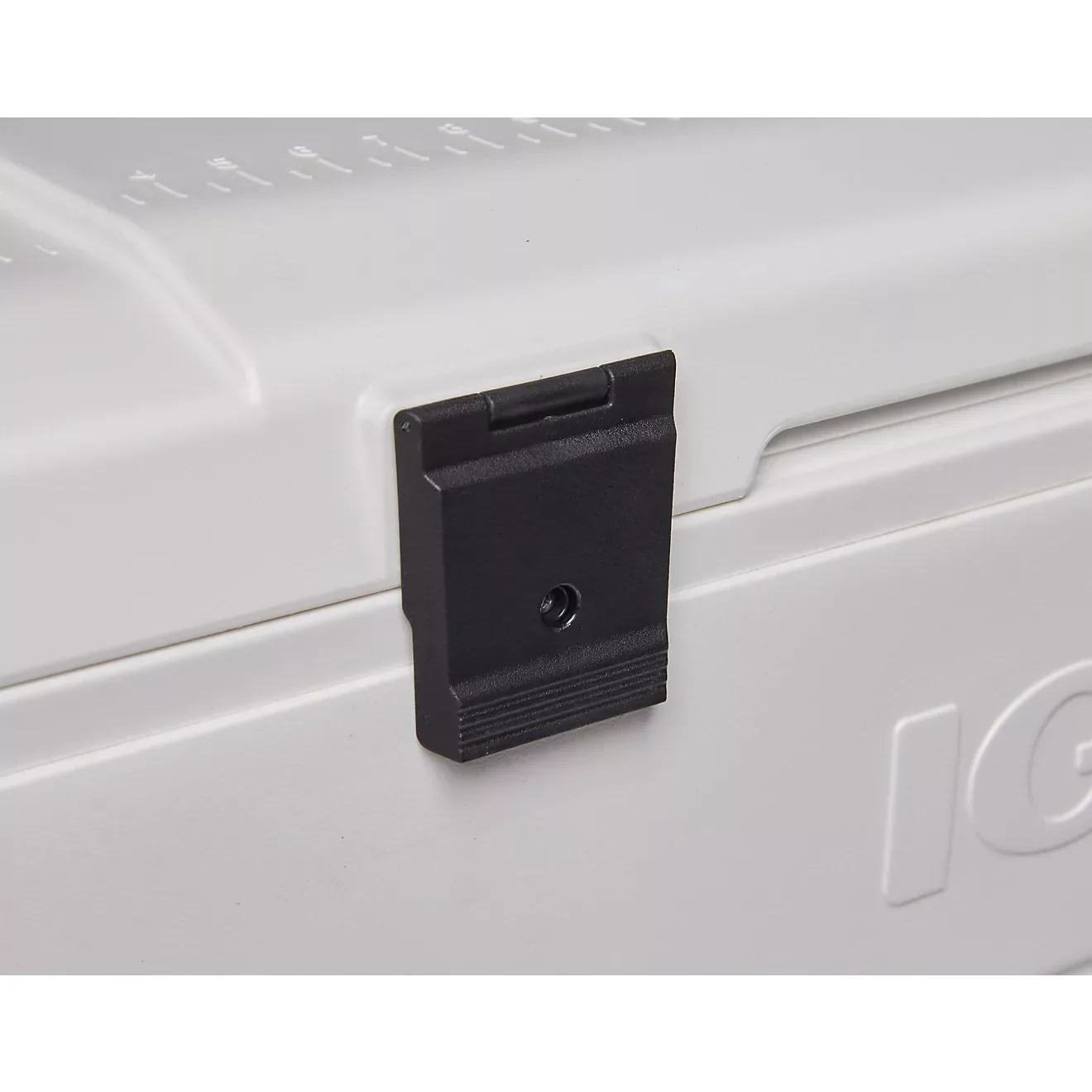Igloo MaxCold 152-qt. Cooler White 01