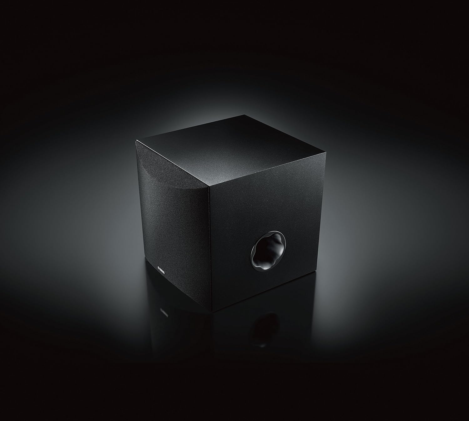 Yamaha NS-SW050 Subwoofer, 50 W, Porta svasata attorcigliata, Advanced YST II, Nero