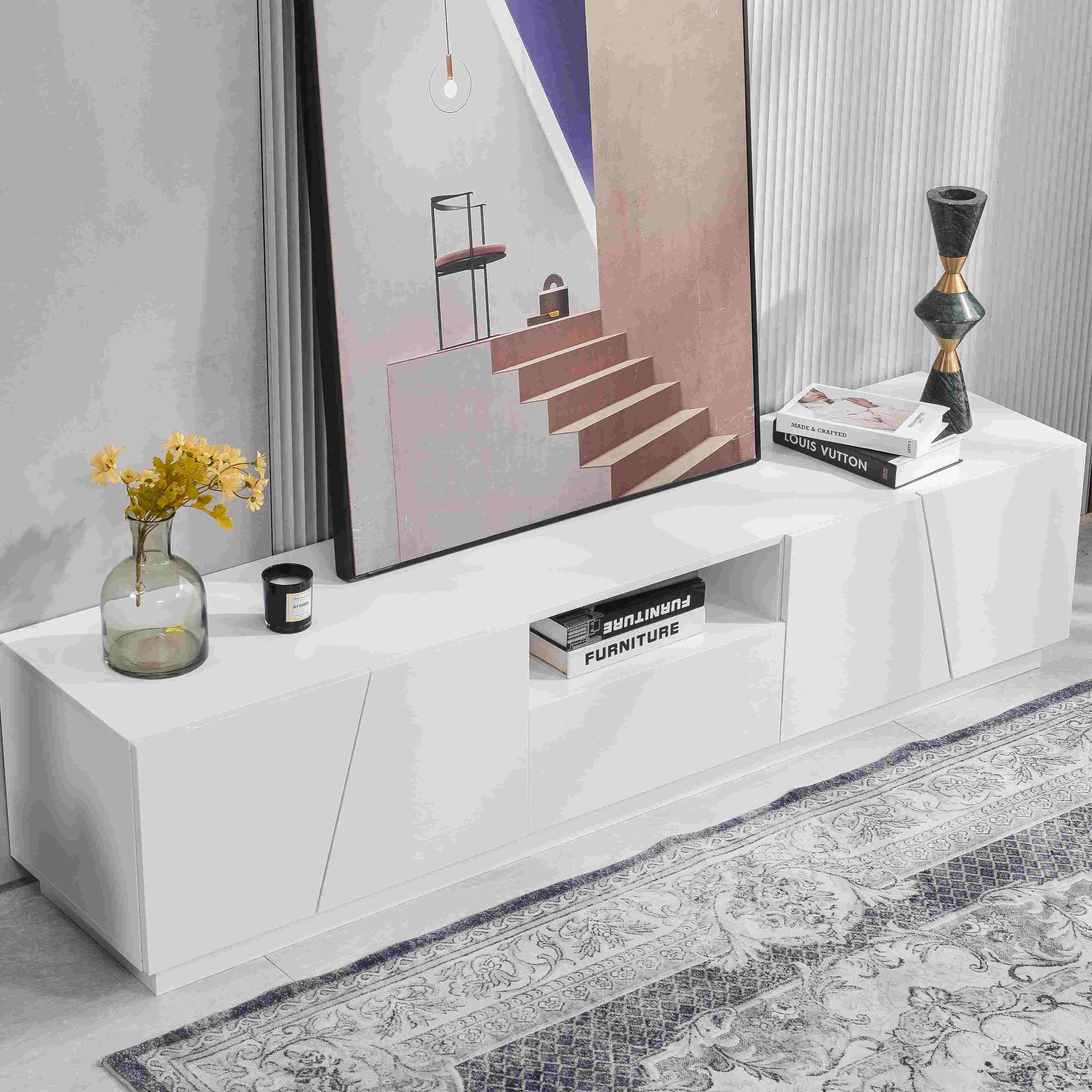 Moderner TV-Schrank im Patchwork-Stil mit glänzenden Türverkleidungen und unregelmäßigem Schnittdesign, Weiß
