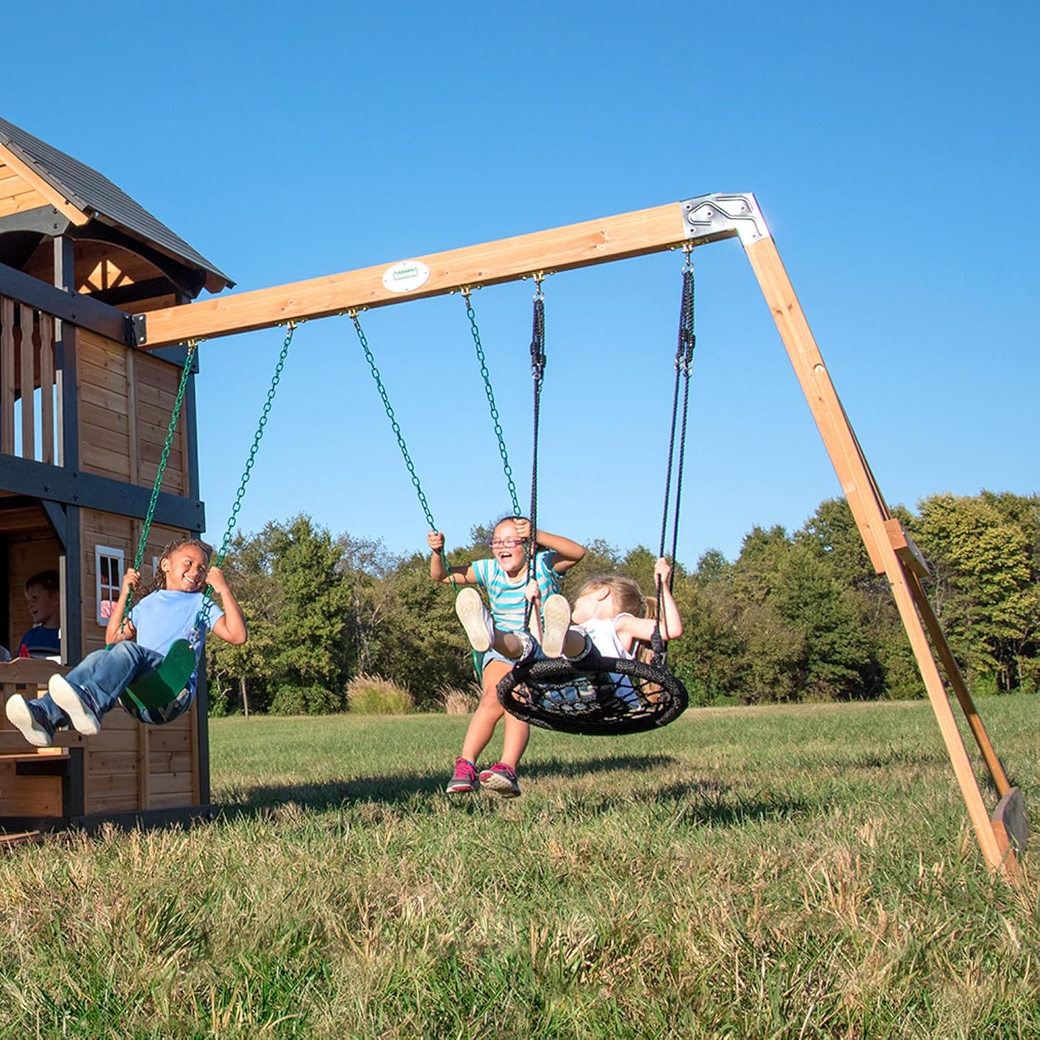 Backyard Discovery Canyon Creek cederhouten schommelset met golvende glijbaan, clubhuis, speelkeuken, picknickplaats, schommels met gordel, webschommel, klimwand, balkons, speelhuis, trapladder, buitenspeeltoestel