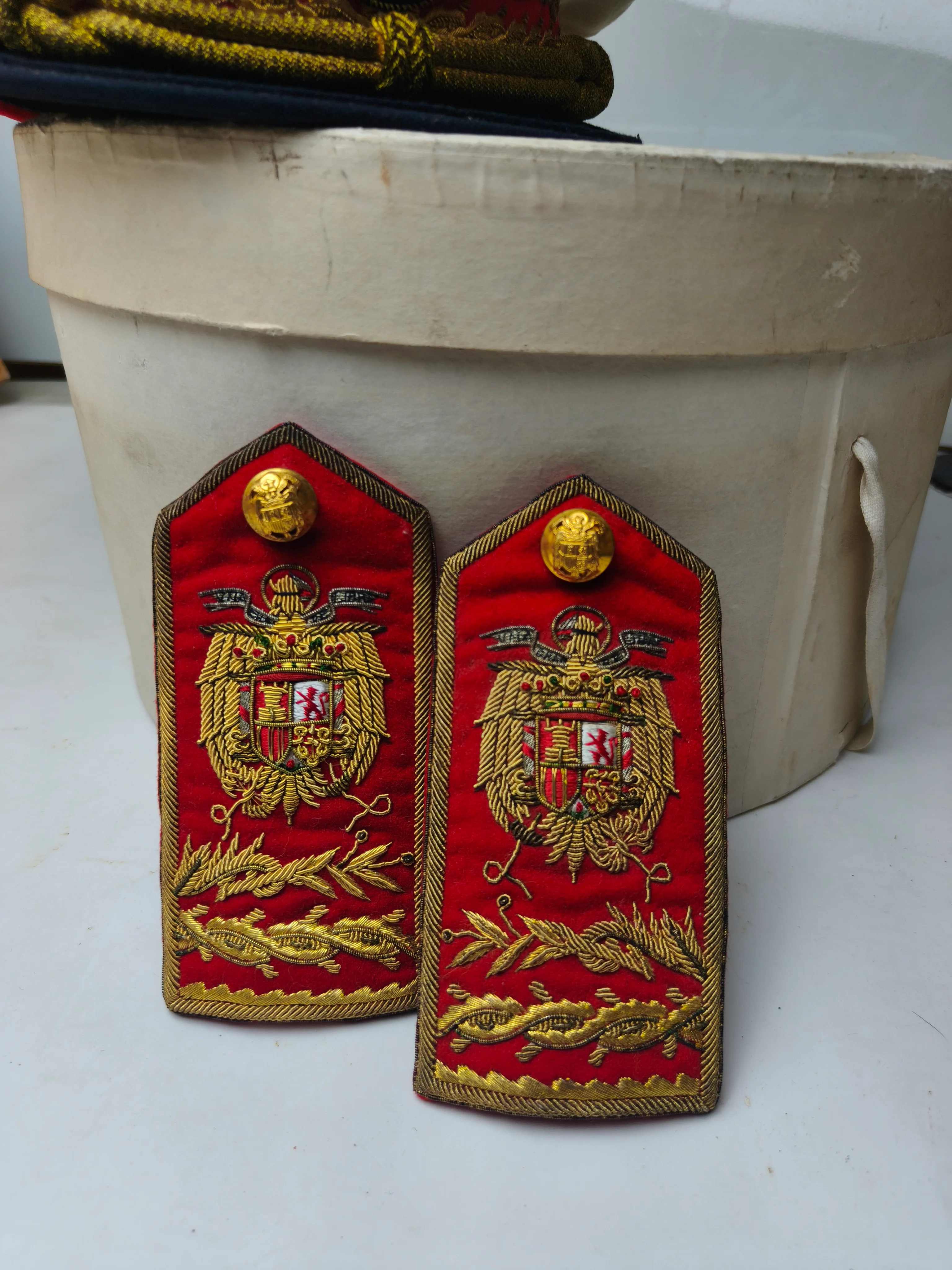 Spanish Diplomatic Paulettes and Cap. Franco's Period.