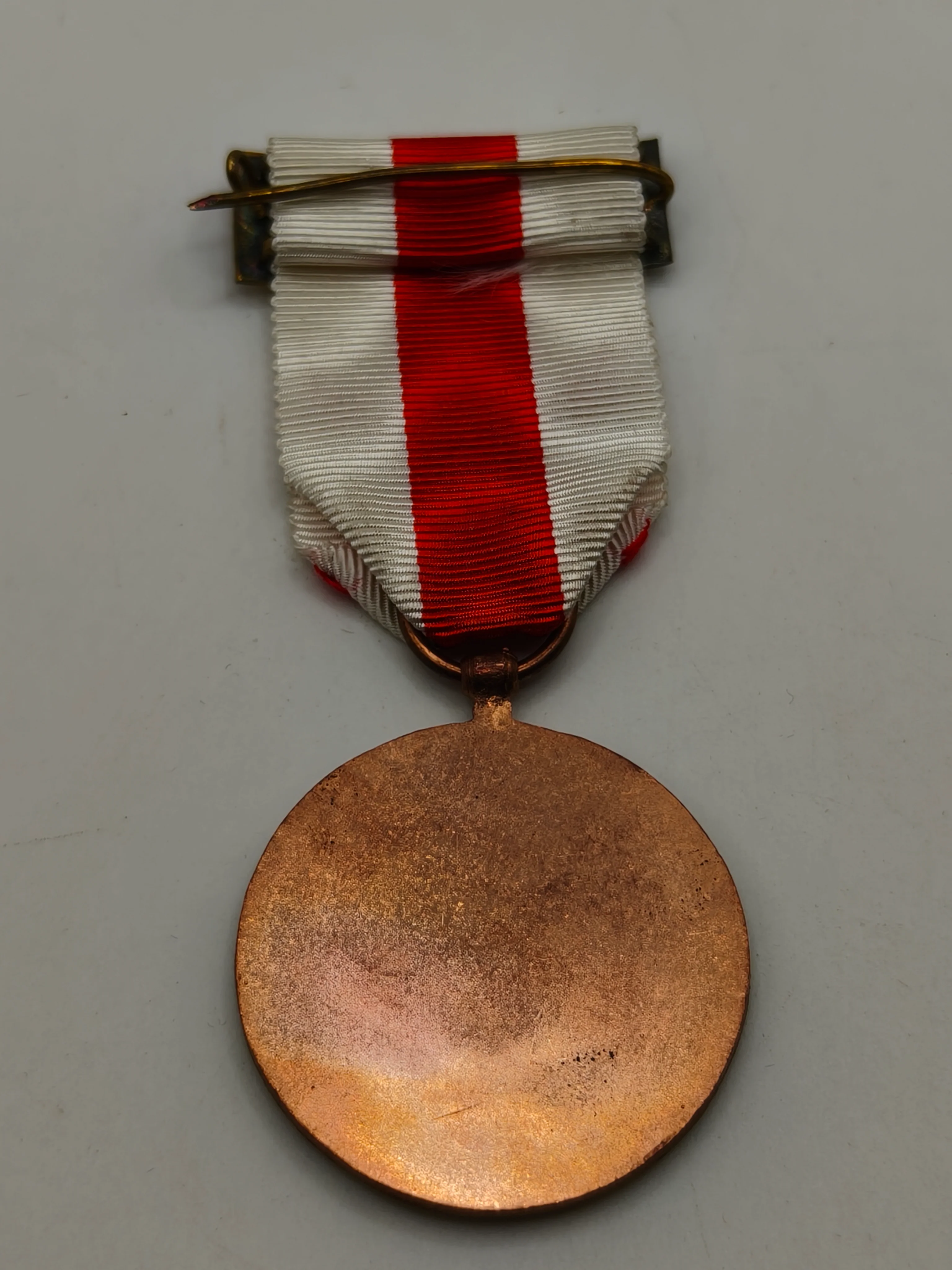 Medalla de la Cruz Roja donante de sangre desinteresado.