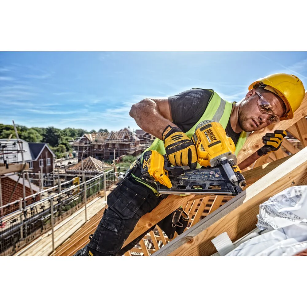 2025 18V/2x5Ah twee-traps accu-spijker- en nietapparaat 90mm (DeWALT DCN692P2-QW)