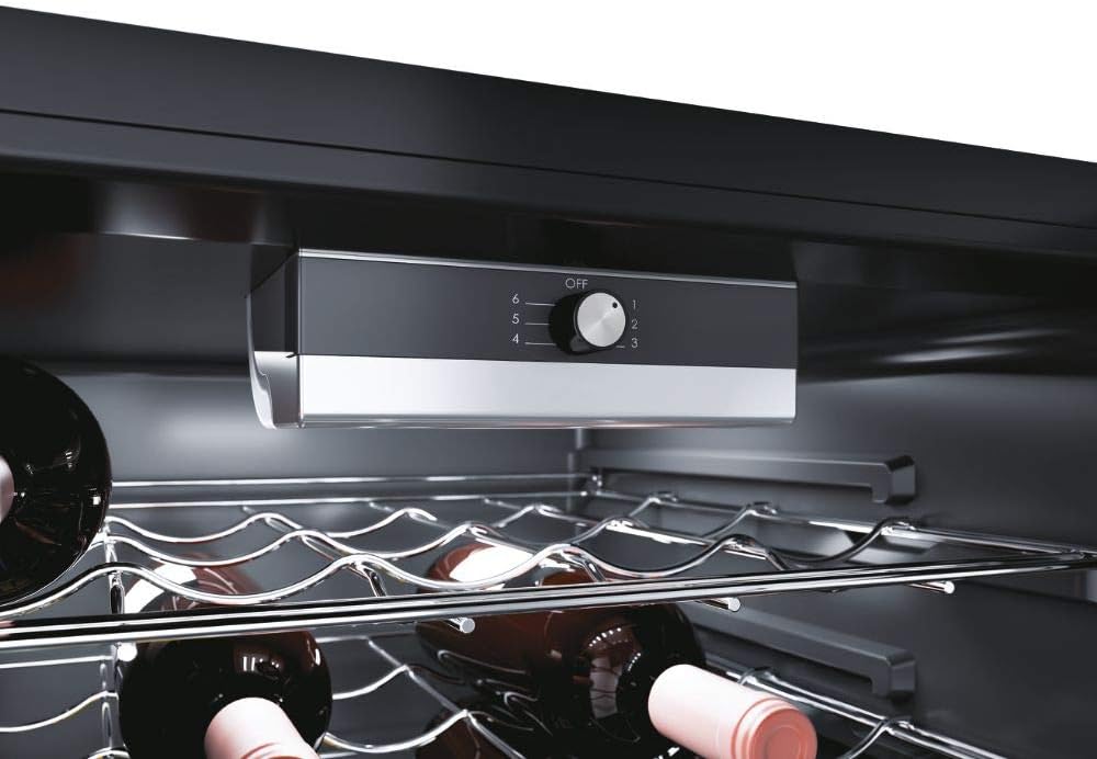 Candy DiVino CWC 021 M/NF Cantinetta Vino, 21 Bottiglie, App hOn con Tecnologia Vivino, Ripiani cromati, 39 dB, Classe G, 40x55x70 cm, Nero [Classe di efficienza energetica G]