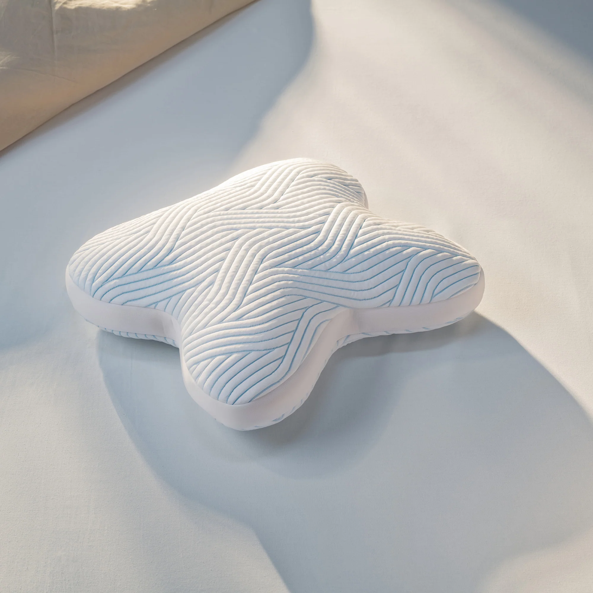 Cuscino da letto TEMPUR All-Around – Ottimizzato per chi dorme a pancia, lato e schiena – Con tecnologia SmartCool e Advanced Microfibre – Dimensioni 60 x 50 cm / 56 x 48 cm