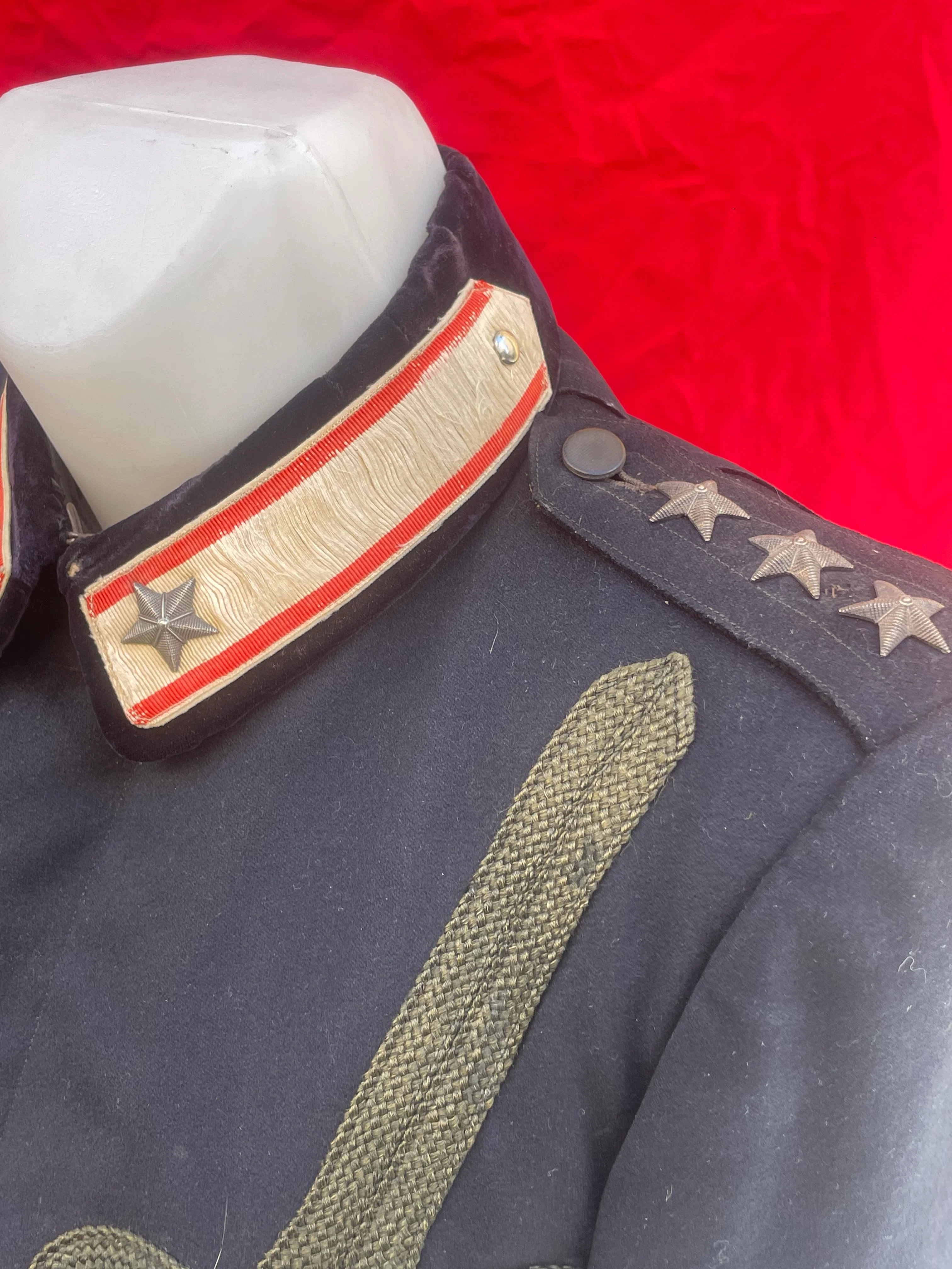 Uniforme de gala italiano del cuerpo real de carabineros
