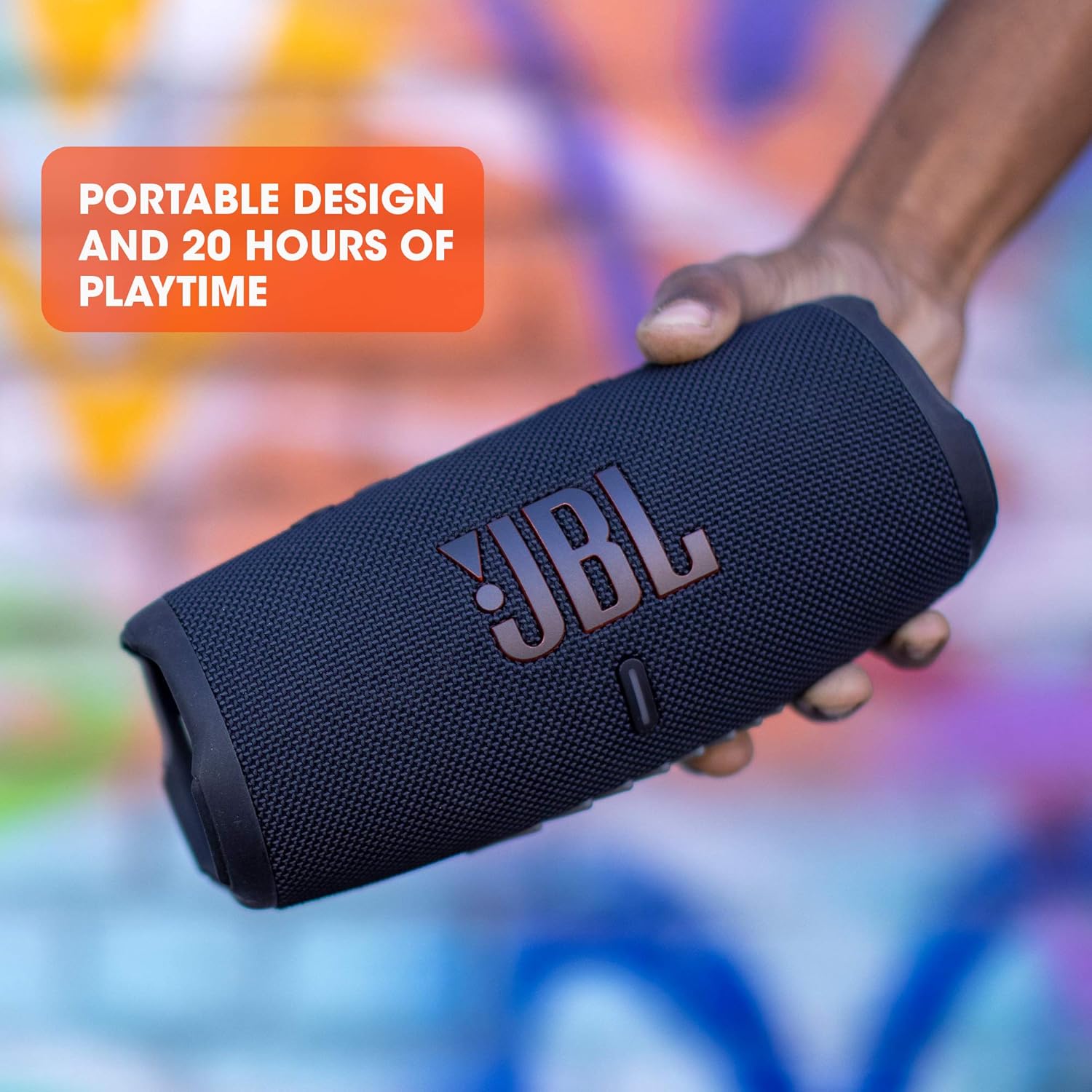 JBL Charge 5 Bluetooth-Lautsprecher in Schwarz – Wasserfeste, portable Boombox mit integrierter Powerbank – Eine Akku-Ladung für bis zu 20 Stunden kabellosen Musikgenuss