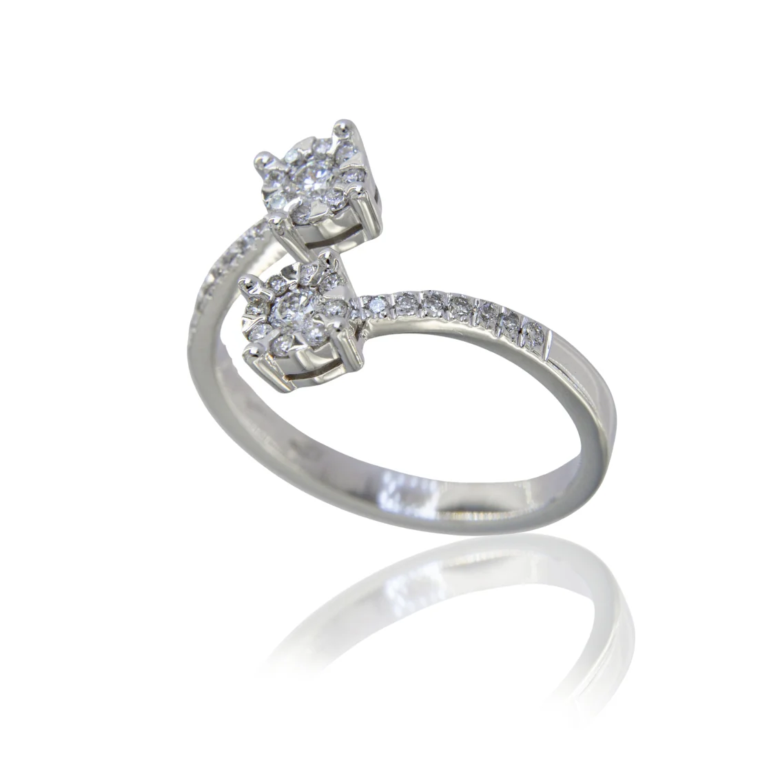 Anello da donna contrarier rosette magic oro bianco e brillanti ct 0,39