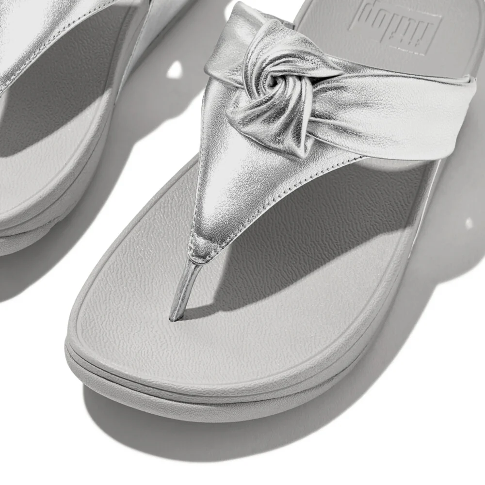 FitFlop Lulu Zehenstegsandalen mit gepolstertem Knoten Silver