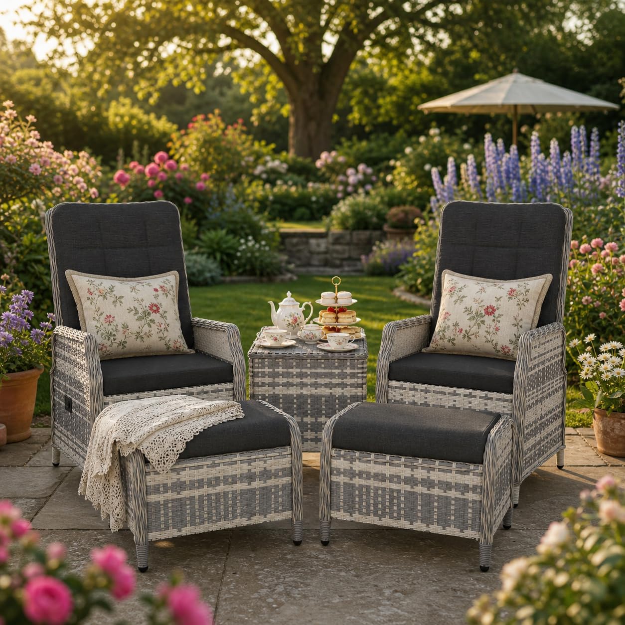 Gotland Rattan Gartenmöbel Set, Lounge Möbel für Außen: Verstellbares 2-Sitzer Terrassenmöbel Set mit 118° Rückenlehne & Fußhocker