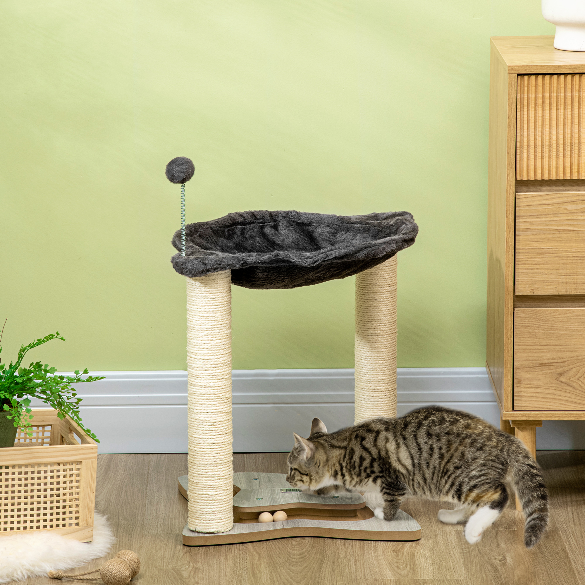 PawHut Kratzbaum für Katzen mit Plüsch-Hängematte, Holzbasis mit Spiel und Sisalstangen, 53,55x53,5x66cm, Grau