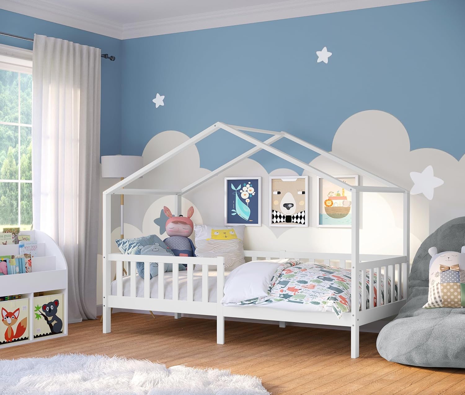 Bellabino Kinderbett Bia 140x200 cm, Hausbett Kinder inkl. Rausfallschutz und Rolllattenrost, Montessori Bodenbett weiß aus Massivholz Kiefer