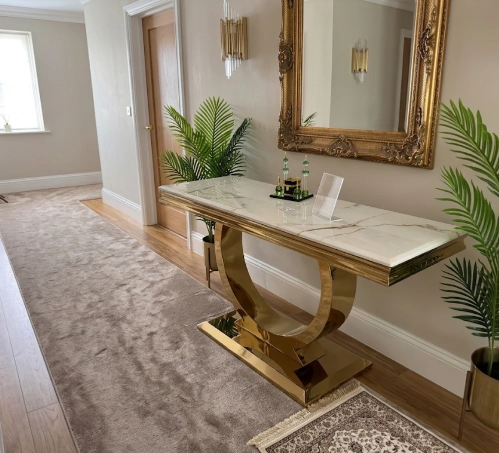 CONSOLE TABLE