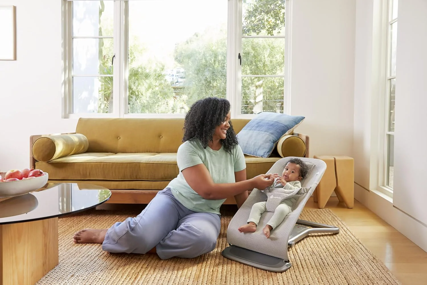 Ergobaby 3-in-1 Evolve Bouncer, Ergonomische wipstoel voor baby's vanaf de geboorte tot peuters, Babyschommel met zitverkleiner voor pasgeborenen (2,5 kg - 13,2 kg), Cream
