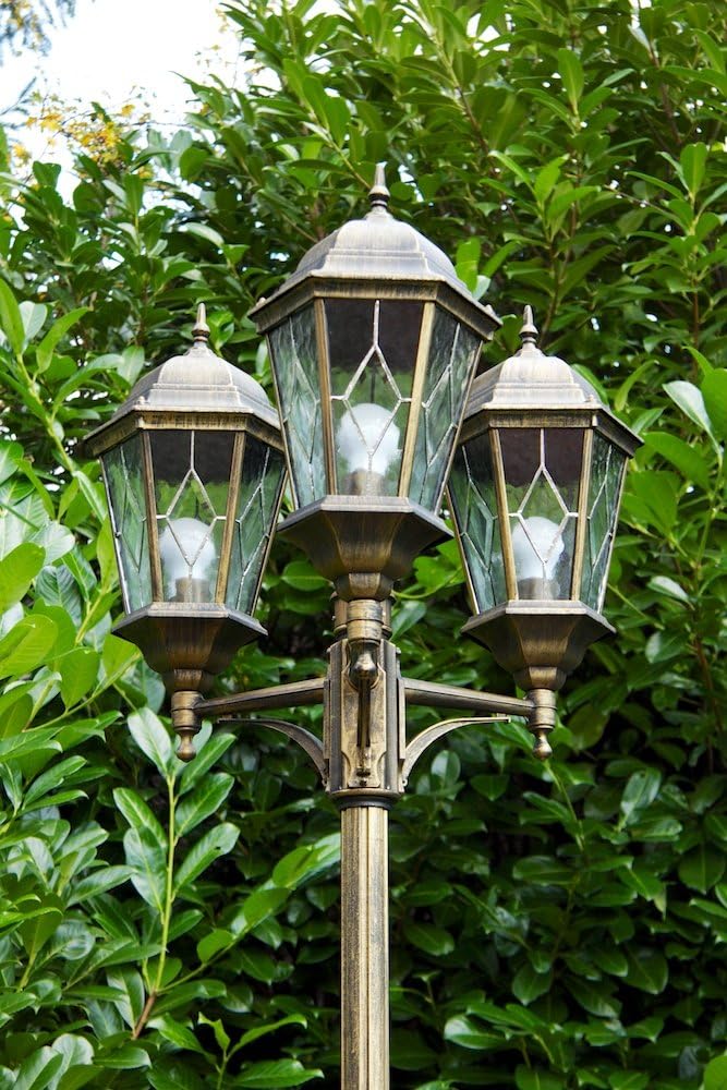HOFSTEIN Kandelaber Hongkong, Außenwegeleuchte aus Metall/Glas in Braun/Goldfarben/Klar, Wegebeleuchtung 270 cm, 3 x E27, IP44, Wegeleuchte im Retro/Vintage-Design für Garten, Außenbereich, Hof