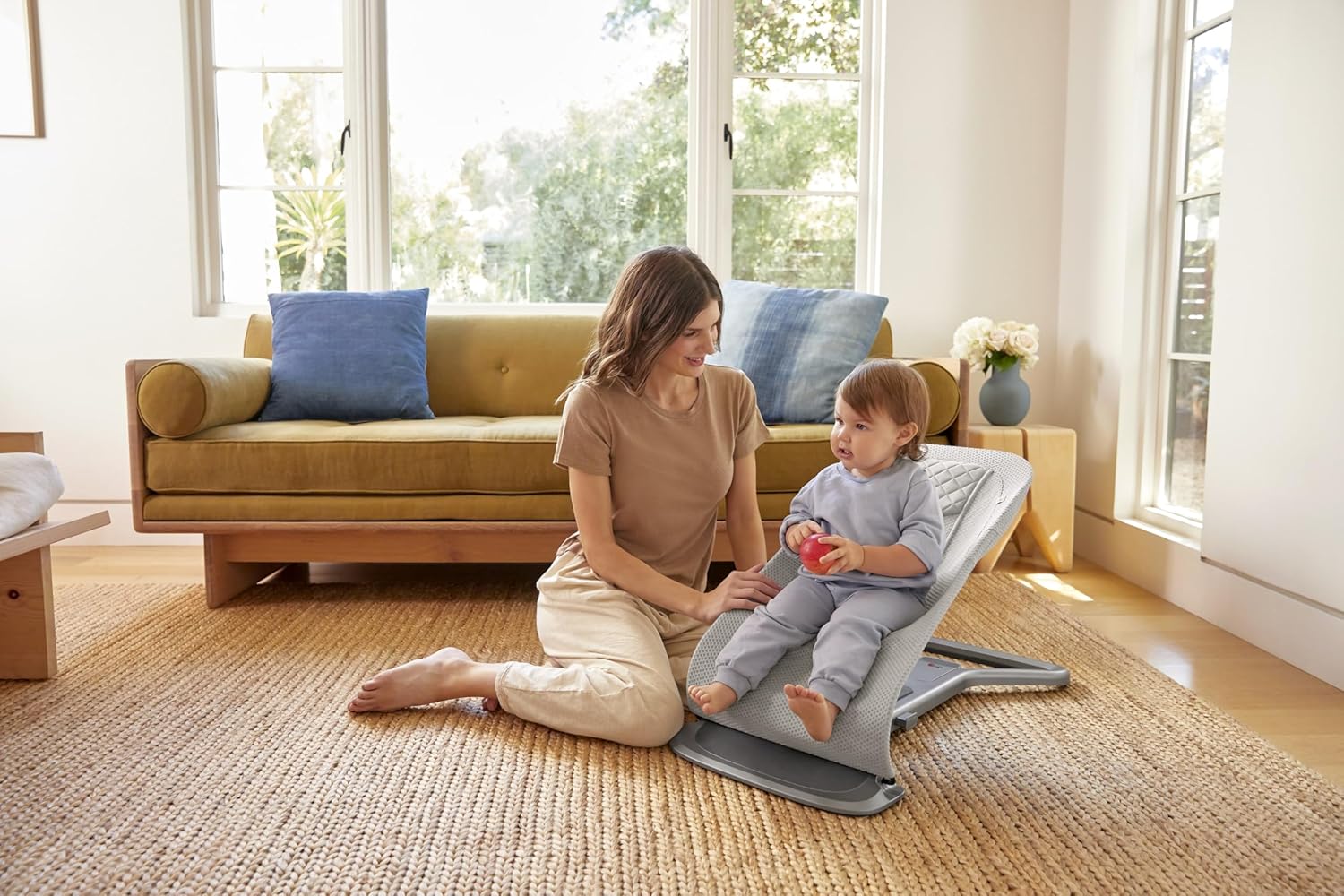Ergobaby 3-in-1 Evolve Bouncer, Ergonomische wipstoel voor baby's vanaf de geboorte tot peuters, Babyschommel met zitverkleiner voor pasgeborenen (2,5 kg - 13,2 kg), Cream