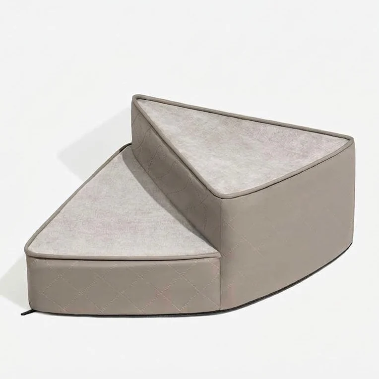 Spiral Dog Stairs �C Water-Repellent Faux Leather & Joint-Friendly Sponge