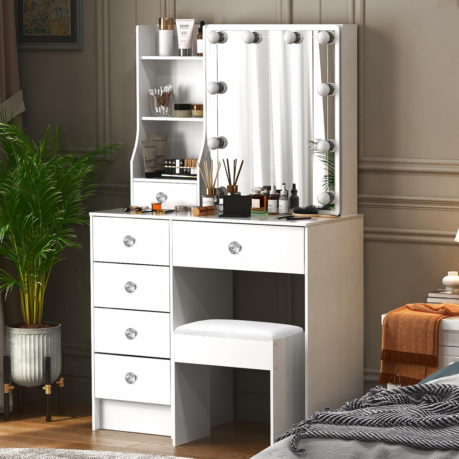Toeletta Trucco con Specchio e Sgabello, Postazione Make-up Robusta con Luci Dimmerabili e Guida Video, Scrivania da Trucco con 6 Cassetti e 6 Ripiani, Bianco, 36×80×131 cm, H3999
