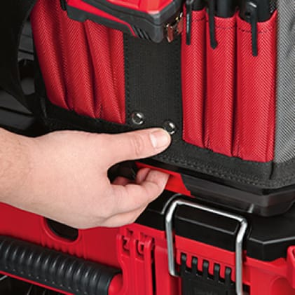 Quickly connect PACKOUT with integrated locking cleats