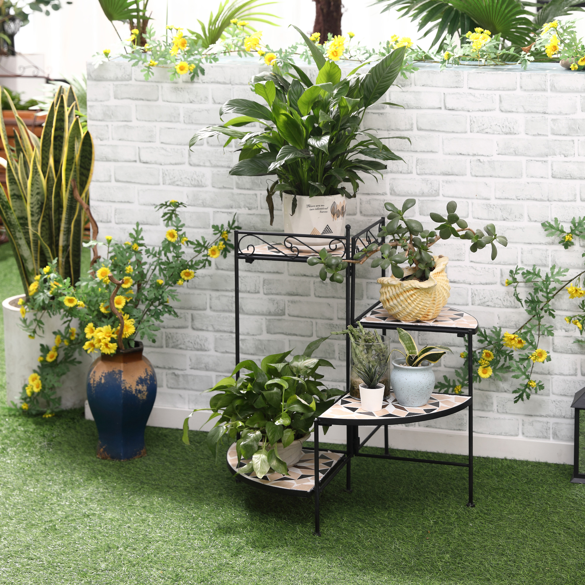 Outsunny Blumenständer 4-Stufe-Blumentreppe faltbar dekorative für Innen und Außen Garten Balkon Metall Keramikfliesen Schwarz+Beige 64 x 64 x 72 cm