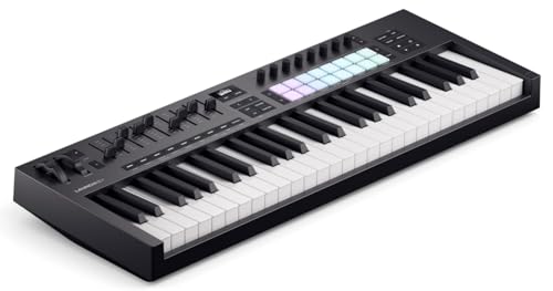 Novation Launchkey 49 [MK4] — Controller MIDI USB a tastiera da 49 tasti semipesati, con integrazione per DAW. Modalità Accordo e Scala, 8 drum pad, arpeggiatore. Software di produzione inclusi : Strumenti Musicali