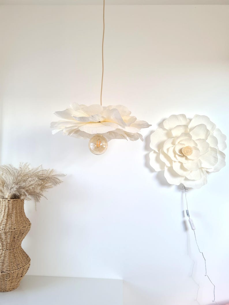Pantalla de lámpara de papel crepé con estampado floral color crema de 50 cm, lámpara colgante de techo con diseño floral.