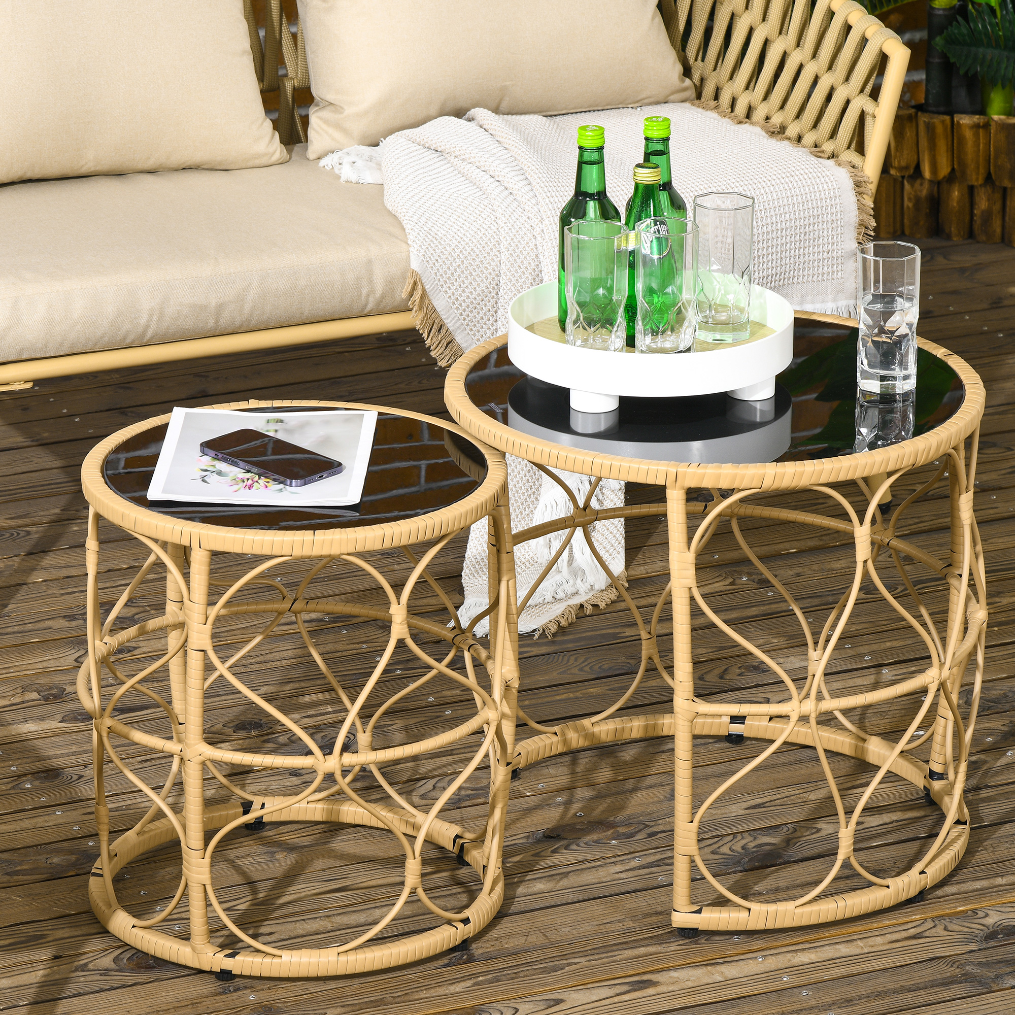 Outsunny 2er-Set Gartentische Outdoor-Beistelltische, Boho-Stil, Indoor. Outdoor, 55 cm x 55 cm x 51 cm, Schwarz + Natur