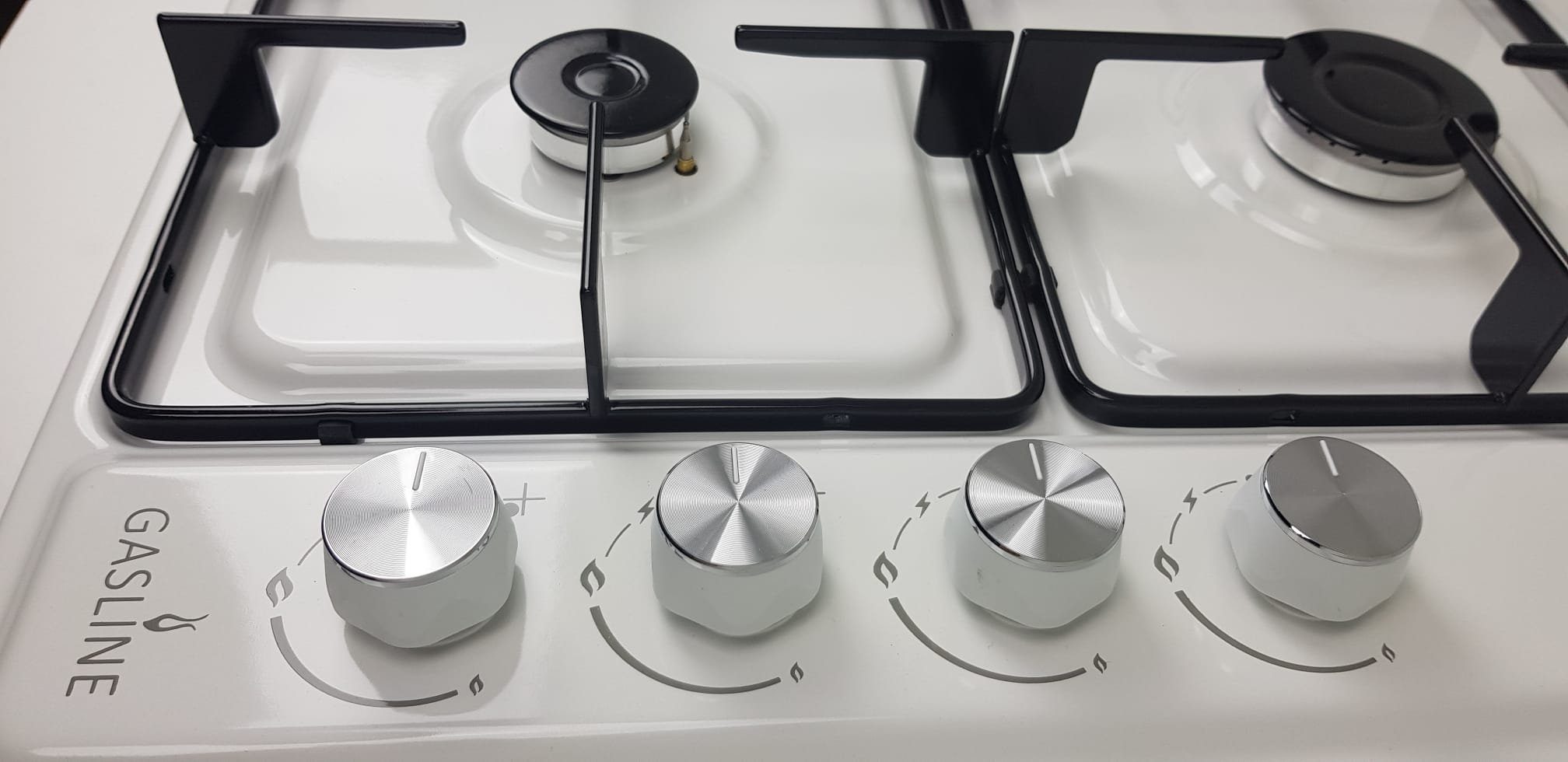 Gas-Kochfeld Tischkocher mit rutschfeste Gummifüße, elektrische Zündung und Zündsicherung, 60cm breit, 4 flammig, autark GAC60LPG