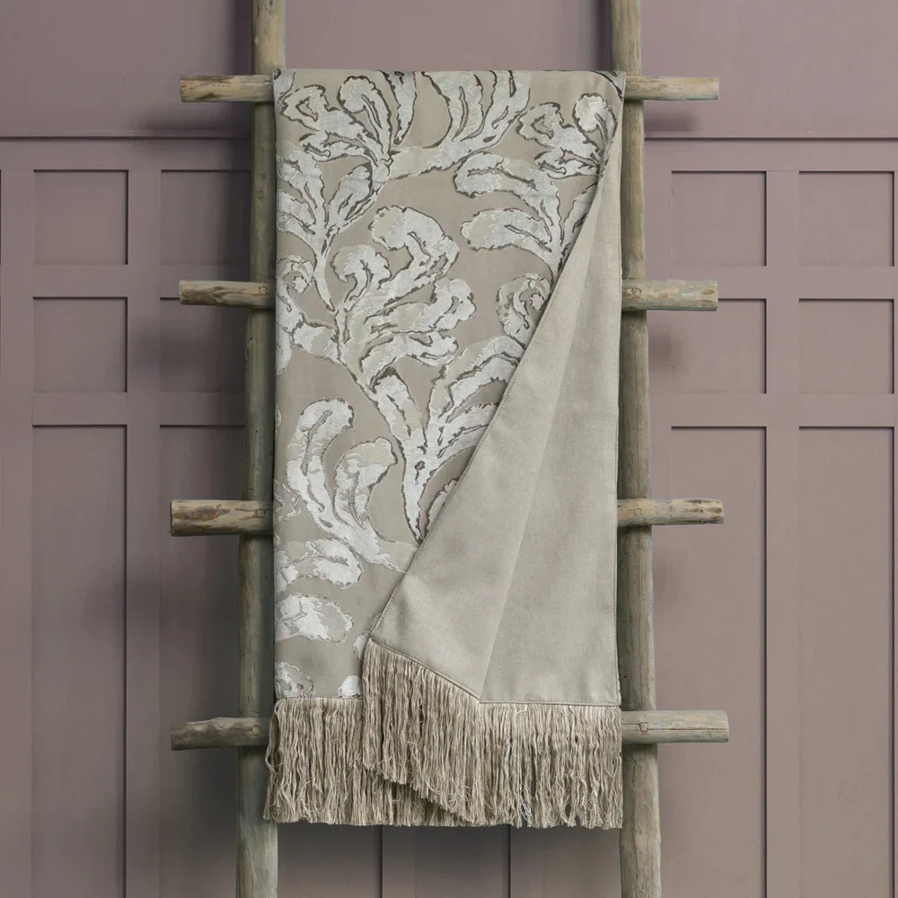 Fortitudo Velvet Throw Sepia