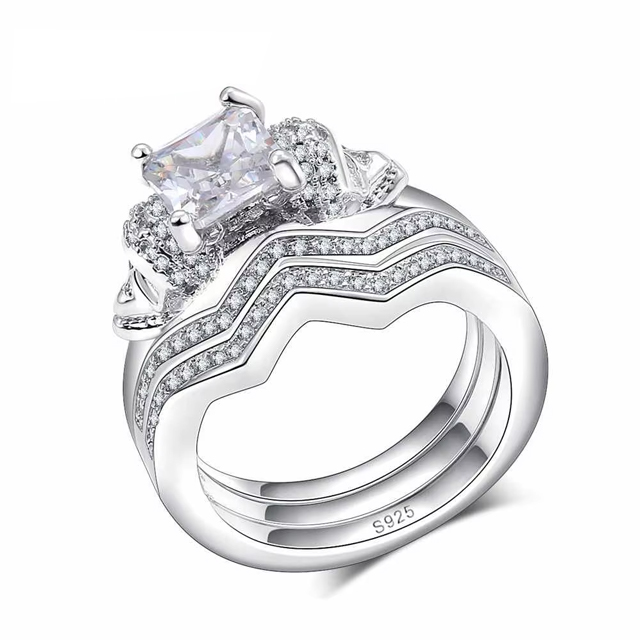 Chic Sterling Silver Square Crystal Ring �C Geometric Style