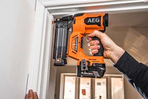 AEG   Chiodatrice di finitura senza fili Brushless [PRO18V] 18 Ga   Modalità raffica o sequenziale   2,4 Kg   Lunghezza chiodi da 16 a 55 mm   Consegnato in confezione (senza batteria)   B18BN18 0 : Amazon.it: Fai da te