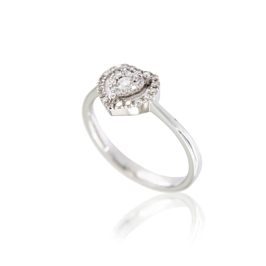 Anello da donna a cuore con contorno in brillanti ct 0,25
