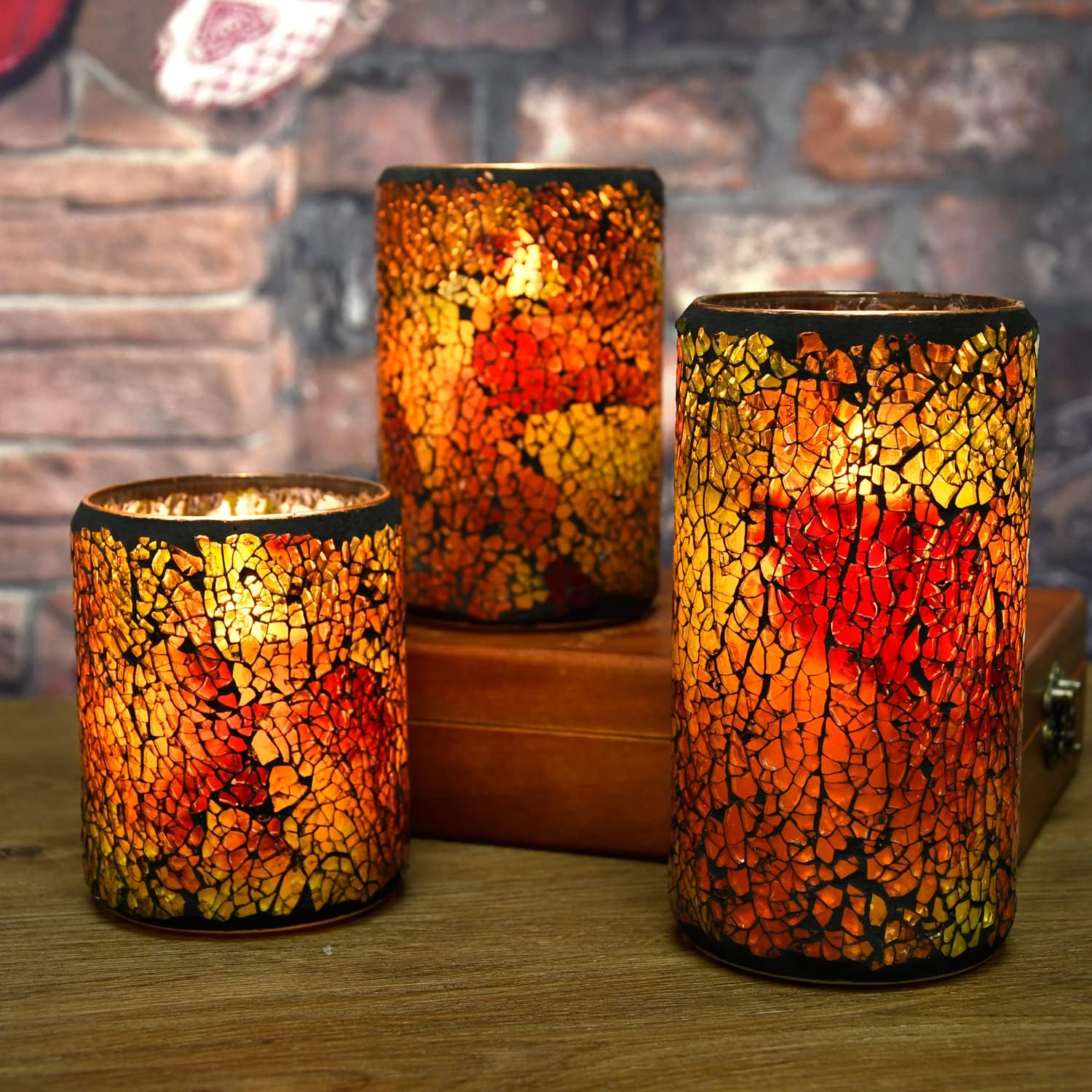 TELOSMA LED Mosaik flammenlose Kerze, rot gelb rissiges Glas Muster beweglicher Docht Stumpenkerze – Tafelaufsätze Kegelbett Kamin Herbst Dekor – Set von 3