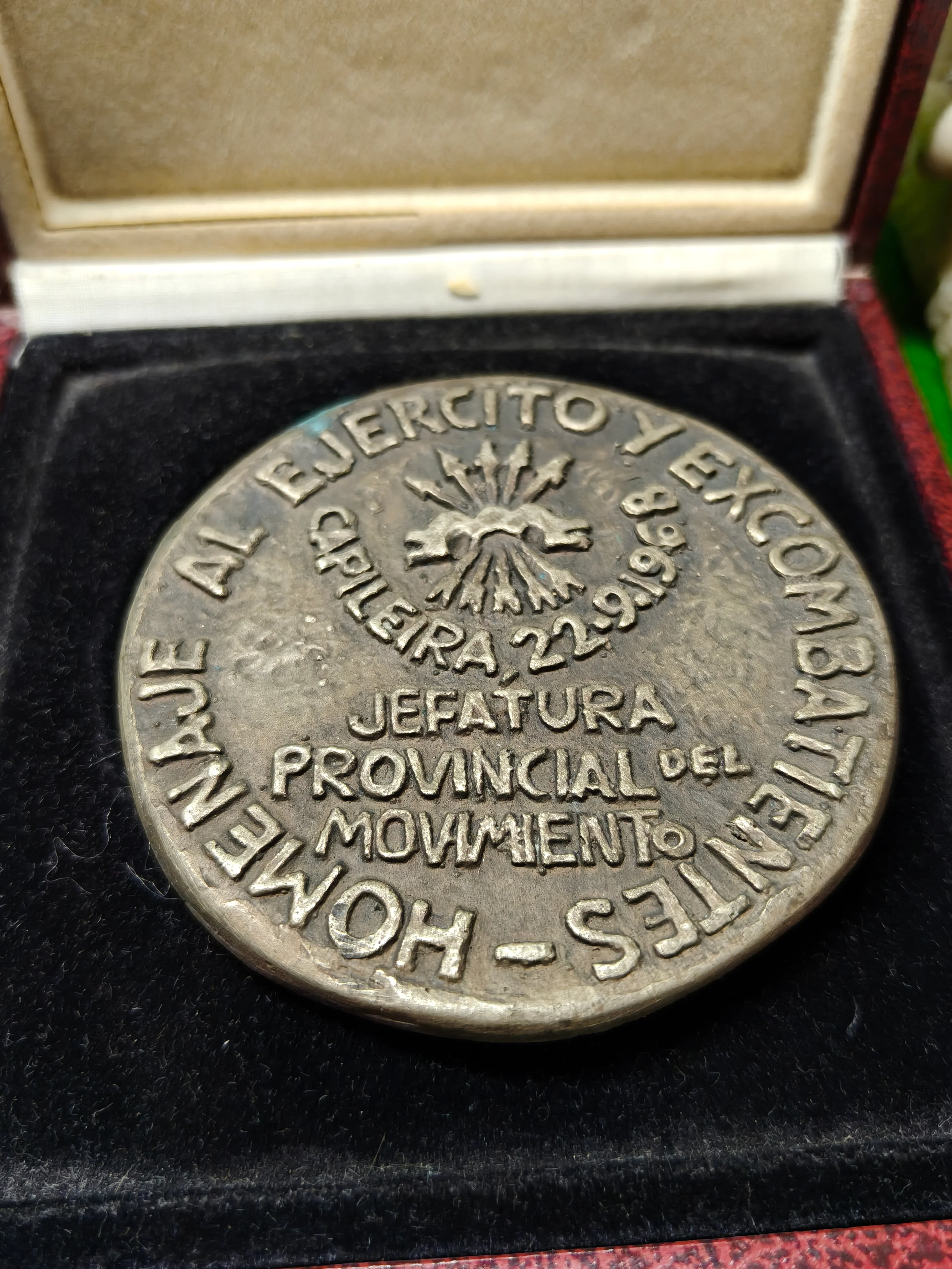 Medalla Homenaje al Ejercito Falange