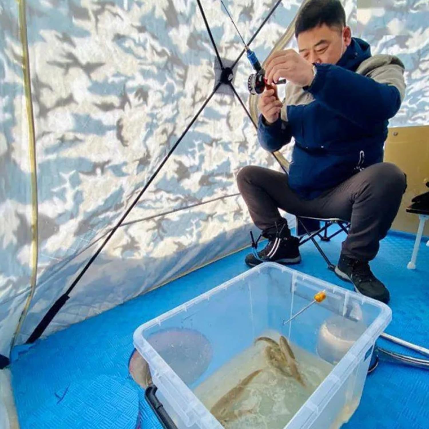 Isoliertes Pop-Up-Zelt für 3–4 Personen – tragbares Eisangeln Shanty mit 3-lagigem Stoff, Tragetasche und Tür mit Reißverschluss