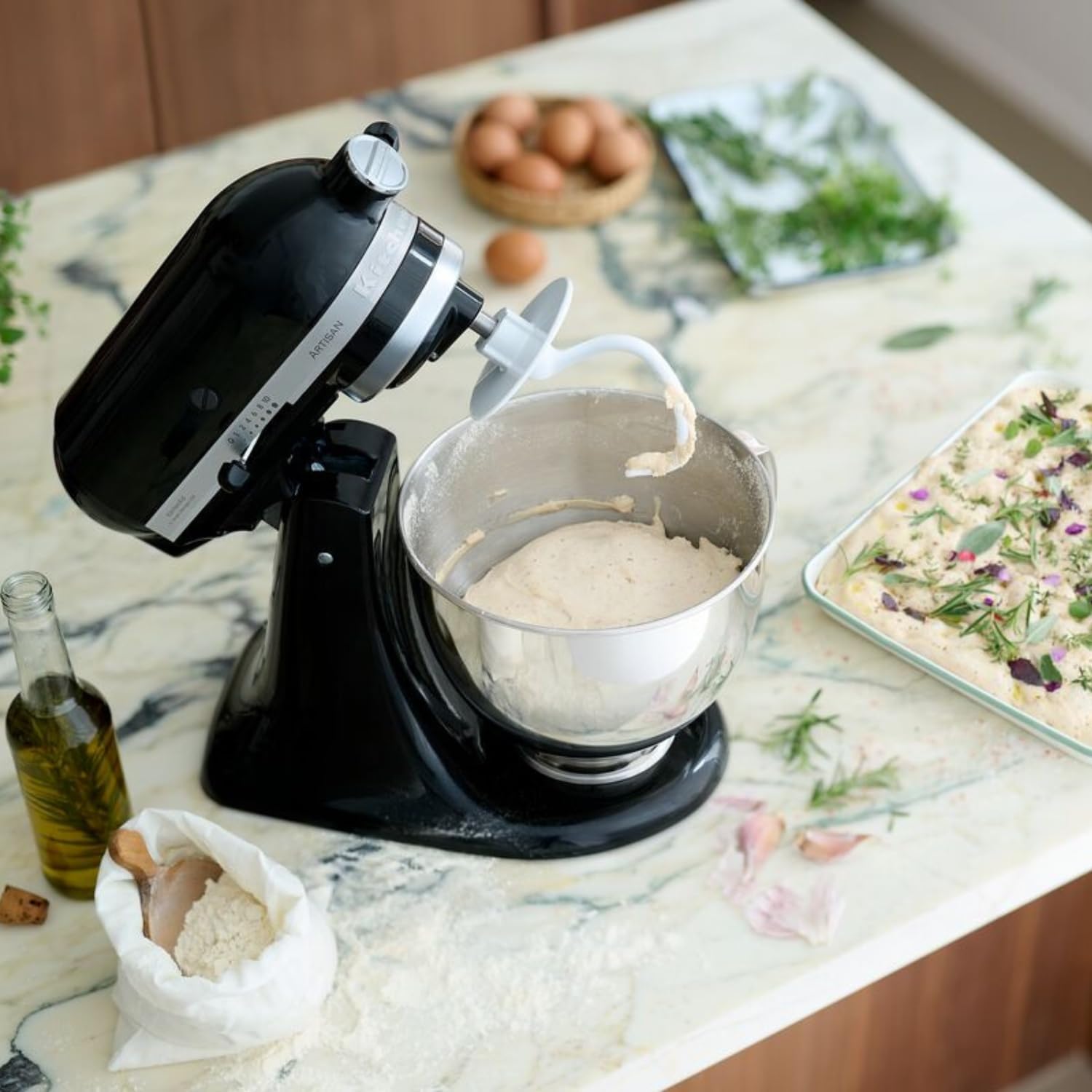 KitchenAid Küchenmaschine I Artisan I Kippbarem Food Processor I Teigknetmaschine mit 5 Zubehör | 2 Schüsseln aus Edelstahl | 4.8 L | Schwarz