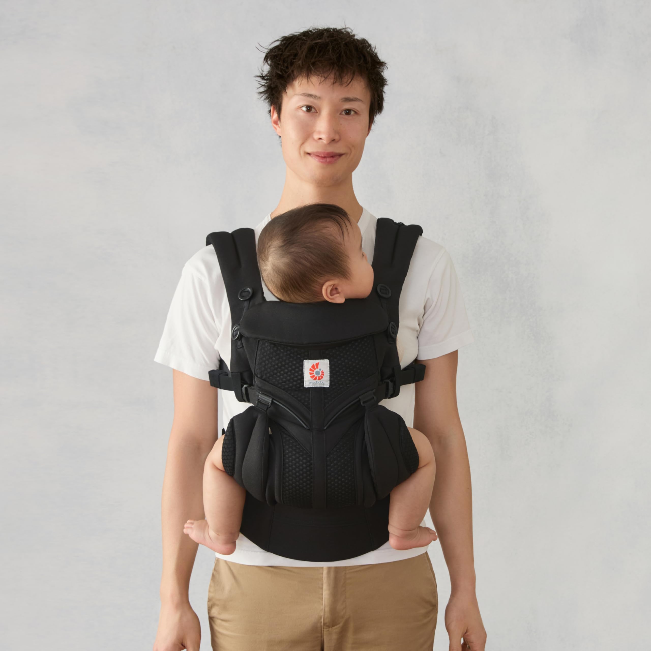 Ergobaby Omni Classic Babytrage für Neugeborene und Kleinkinder von 0 bis 48 Monaten ergonomisch verstellbar